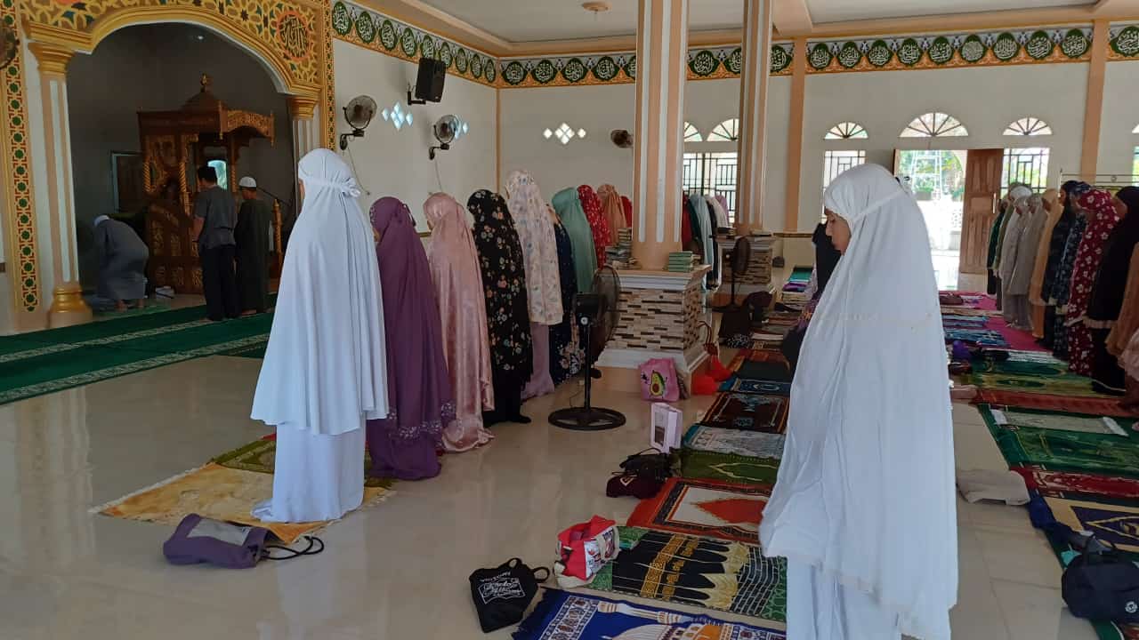 TP PKK Desa Pemusiran Gelar Safari Dhuha Bersama Ibu-ibu Pengajian: Peran Ibu-ibu Dalam Membangun Masyarakat Religius